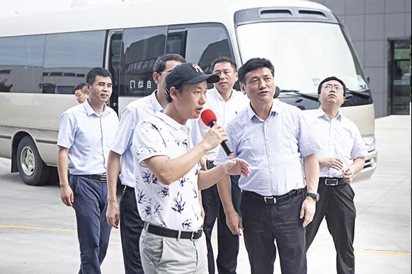 中国（南京）软件谷管委会主任、党工委副书记孙中华莅临江苏戴为新能源汽车科技有限公司